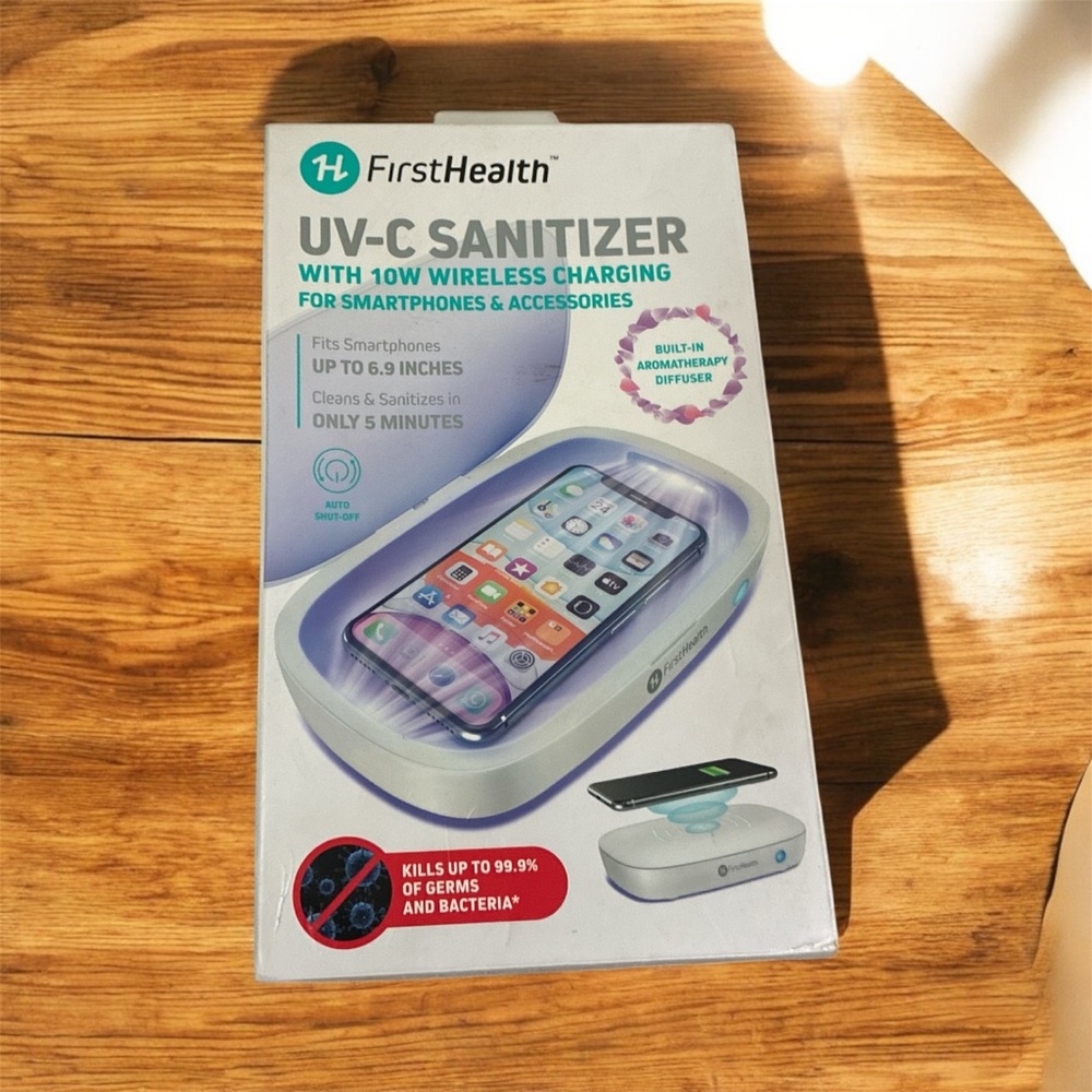 First Health UV-C Sanitizer 10W Wireless Charging Smartphones + Diffuser